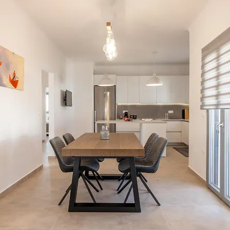 Mouragio I Holiday home *
